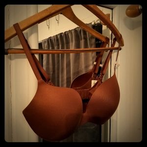 Love by Gap - 32DD - Molded Cup Bra